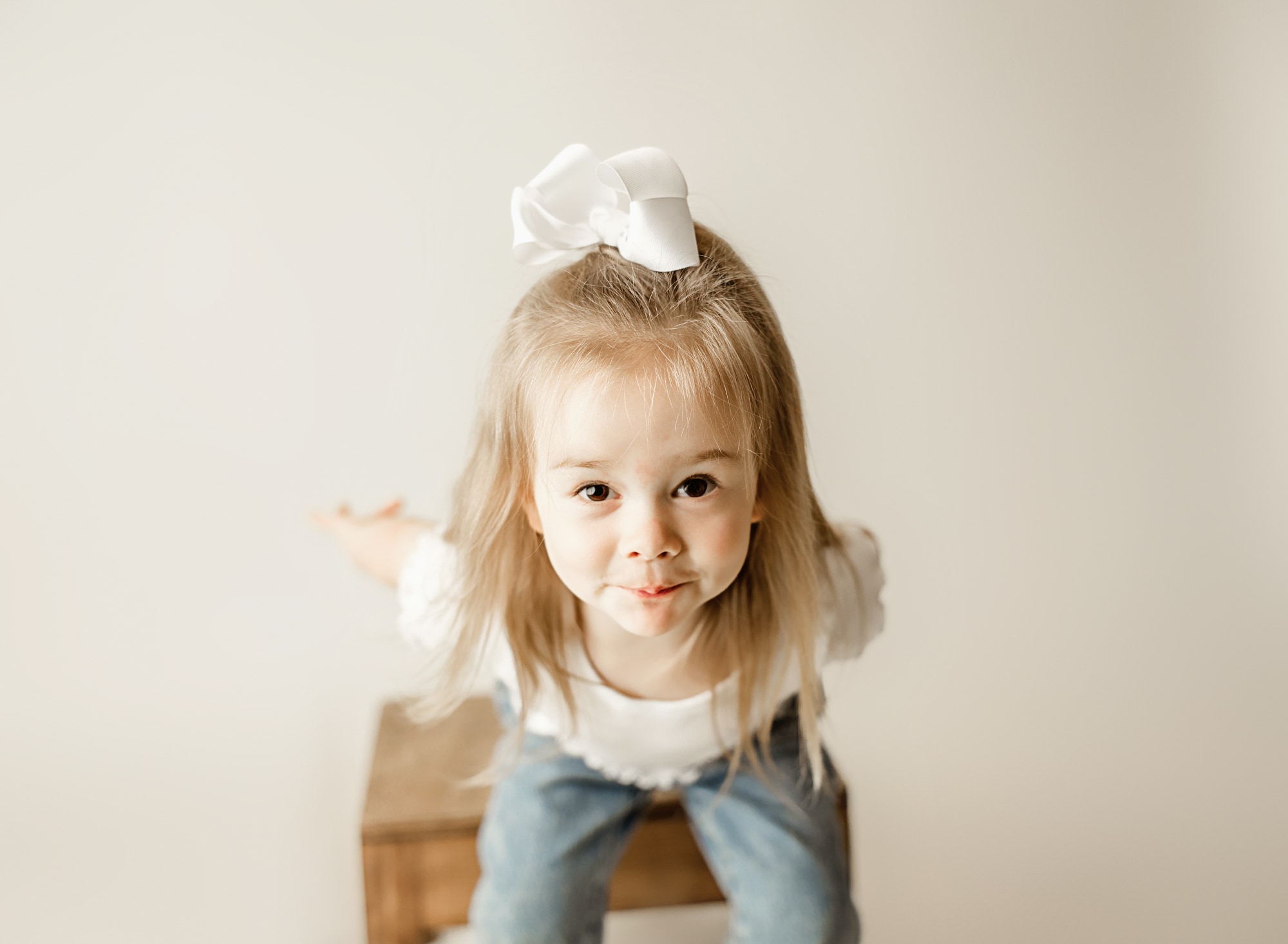 Sacramento newborn photographer with sibling sessions