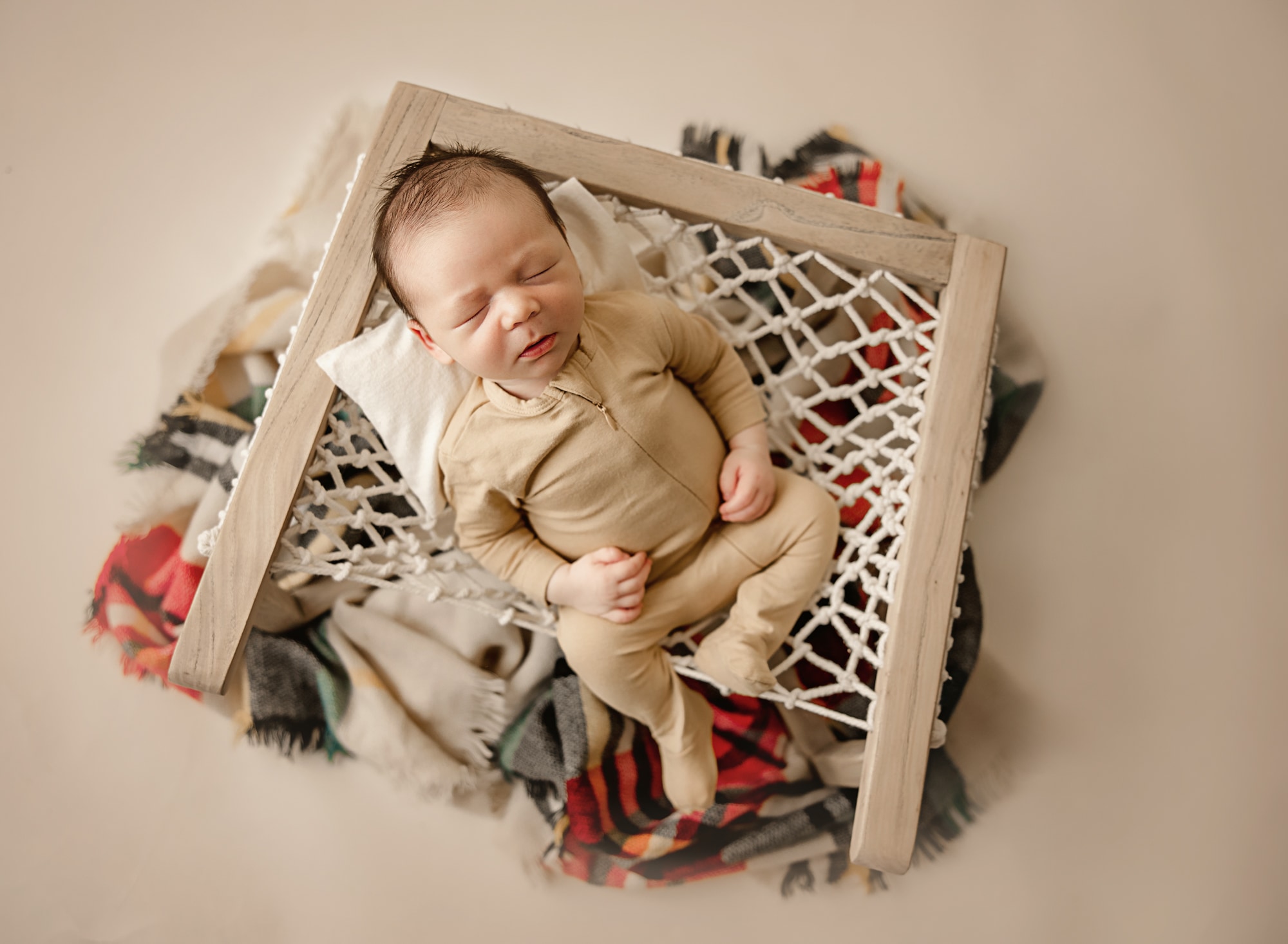 newborn photographer in sacramento